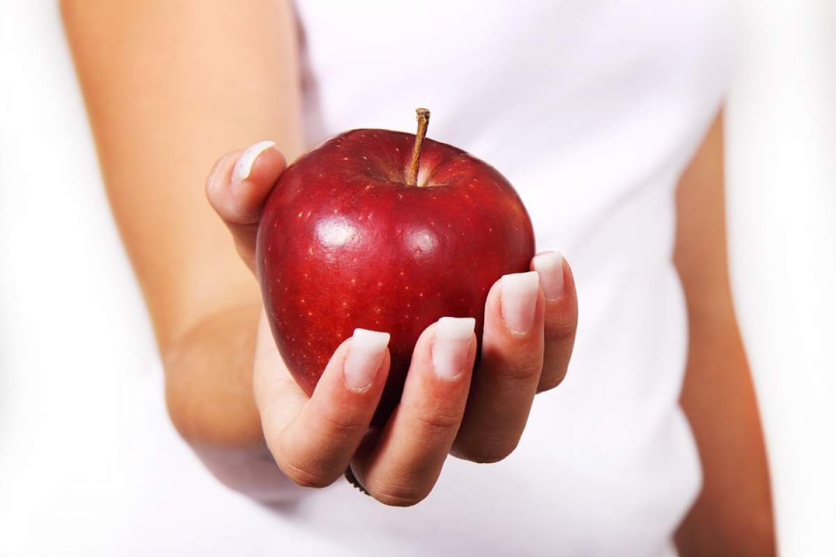 ”Dieta din palmă”, cel mai SIMPLU mod de a slăbi. Cum te ajută mâinile tale