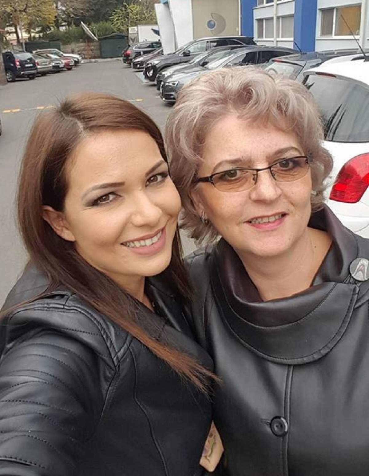 FOTO / Deea Maxer, pentru prima dată în platou alături de mama ei! Artista a fugit de acasă la nici 18 ani