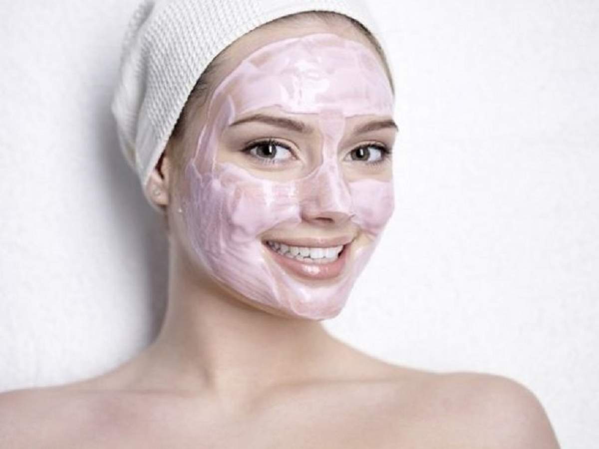 Lifting facial acasă! Cum să întinerești peste noapte cu o mască minune