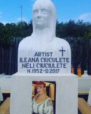 FOTO / Adunare mare la bustul Ilenei Ciuculete! Familia, zâmbitoare alături de monumentul artistei
