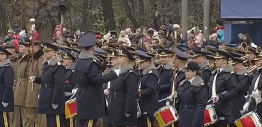 VIDEO / Incident de Ziua Naţională a României! A fost nevoie de intervenţia unui echipaj SMURD