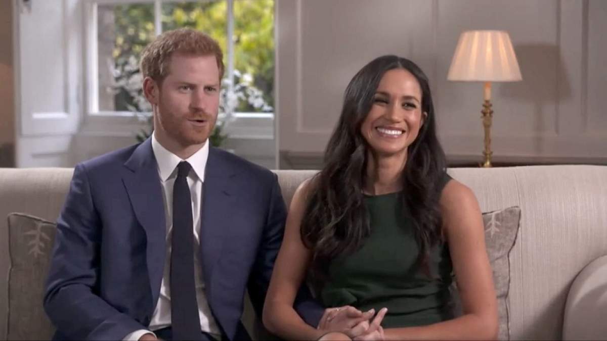 VIDEO / Prima apariţie publică a Prinţului Harry şi a lui Meghan Markle, în calitate de logodnici. Cum a reacţionat mulţimea extaziată când i-a văzut