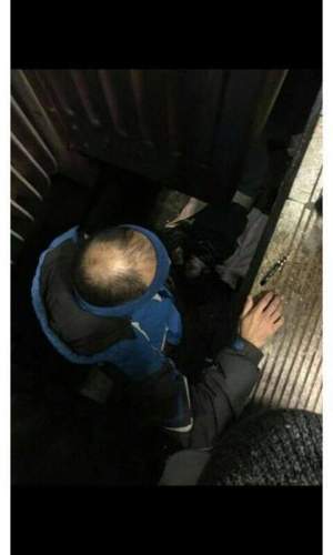 FOTO / Imagine tulburătoare cu "criminala de la metrou". Ce a făcut femeia imediat după ce a împins-o pe tânără pe șine