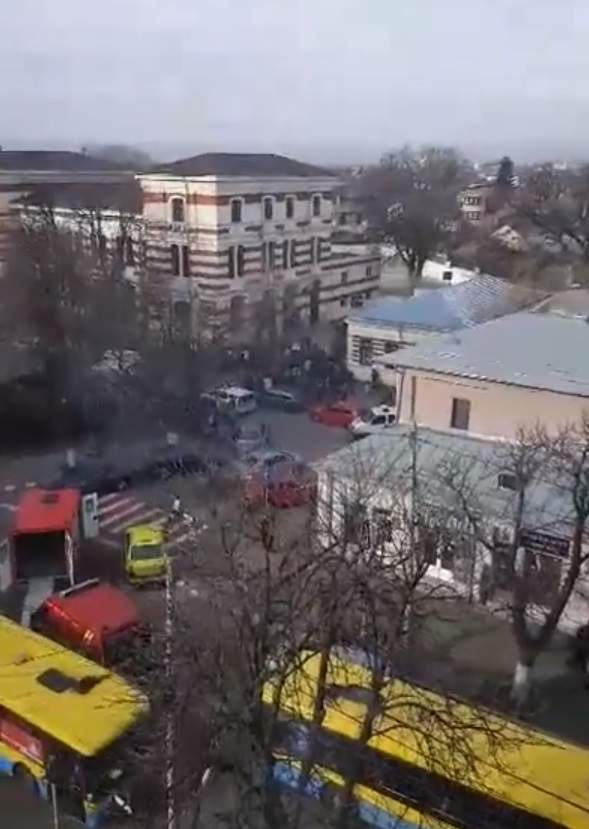 VIDEO / Accident de circulație grav în Buzău. Șapte oameni răniți după ce au fost spulberați de o mașină