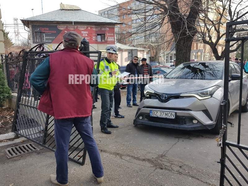 VIDEO / Accident de circulație grav în Buzău. Șapte oameni răniți după ce au fost spulberați de o mașină