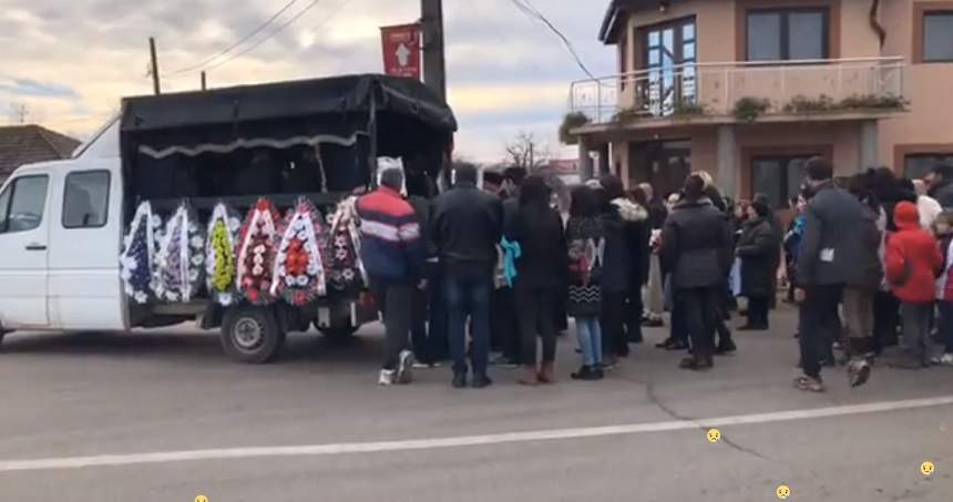 FOTO / Alina Ciucu, fata ucisă la metrou, condusă pe ultimul drum. Primele imagini