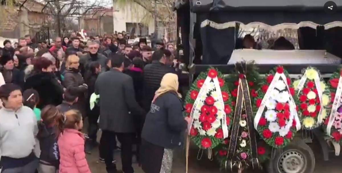 Cutremurător! Alina Ciucu a fost condusă azi pe ultimul drum. Ce s-a întâmplat în momentul în care sicriul a fost scos din casă