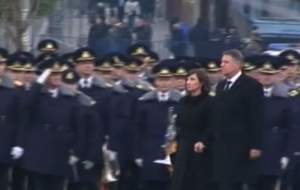 Carmen Iohannis a apărut cu un look nou la înmormântarea Regelui Mihai. Nu mai arată aşa cum o ştiai