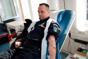 Un jandarm, printre victimele accidentului din Brașov. Colegii fac apel pentru salvarea fiicei