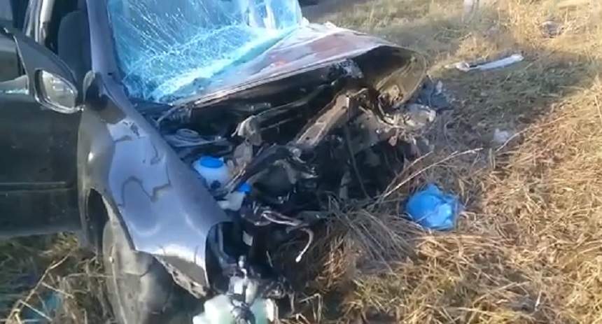 VIDEO / Teribil accident rutier în judeţul Bacău, între un autocar şi un microbuz. PLANUL ROŞU de intervenţie activat