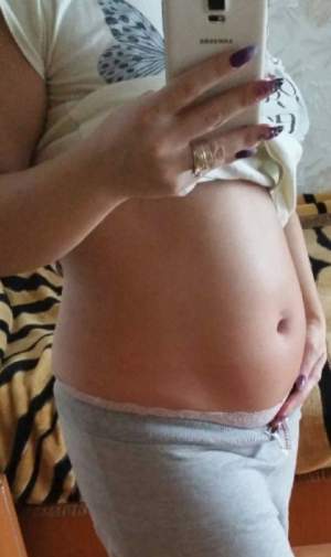 FOTO / Lavinia de la MPFM şi-a pozat burta de gravidă şi a fost întrebată care este sexul copilului! "Dumnezeu ne-a binecuvântat cu..."
