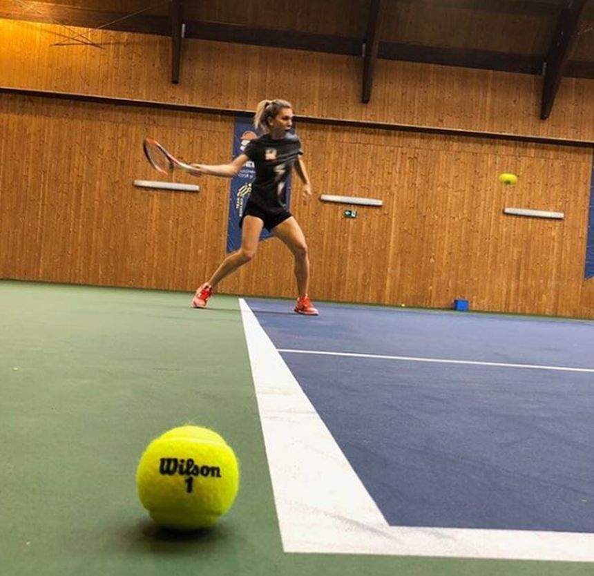 Simona Halep renunță la tenis pentru muzică? Tenismena și-a făcut formație și a apărut deja pe scenă
