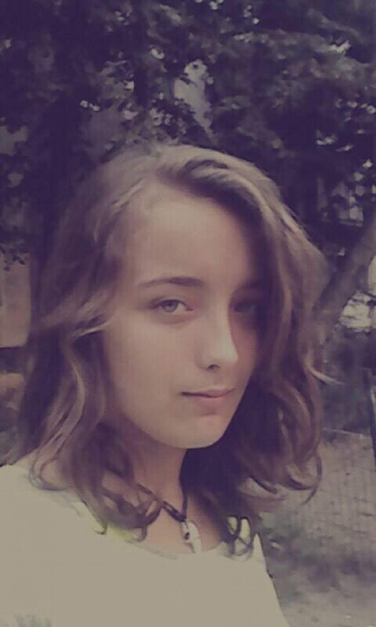 Alertă în Arad! O adolescentă de 15 ani a dispărut de acasă! Sună imediat la 112 dacă o vezi