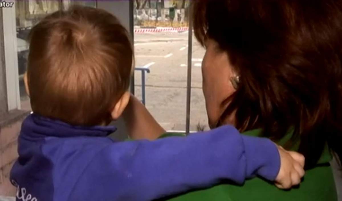 VIDEO / Copil de 3 ani, abandonat de propria mamă în spital. Femeia s-a răzgândit între timp și îl vrea înapoi. Este incredibil cum se apără aceasta