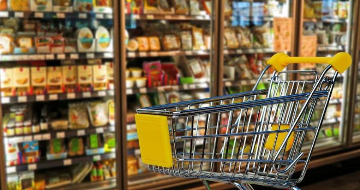 VIDEO / Oamenii se aflau în supermarket pentru cumpărăturile de Crăciun, când ceva s-a întâmplat. Pur şi simplu nu le-a venit să creadă