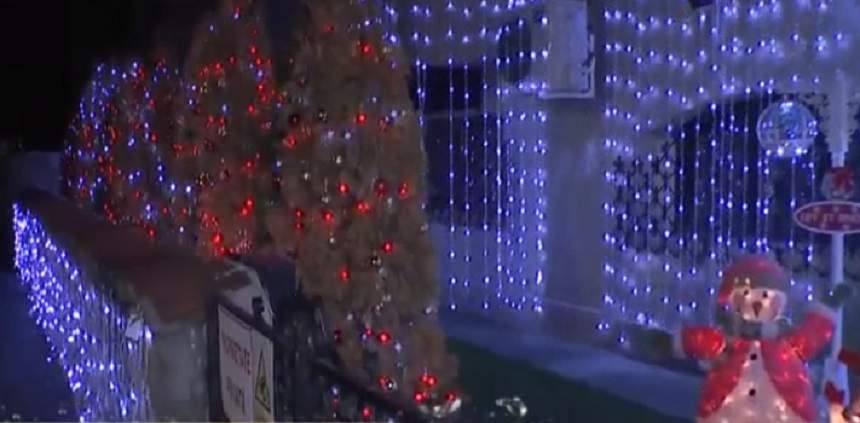 VIDEO / Oana Zăvoranu şi-a împodobit casa de Crăciun! Decoraţiunile de lux sunt impresionante! „A costat mult”