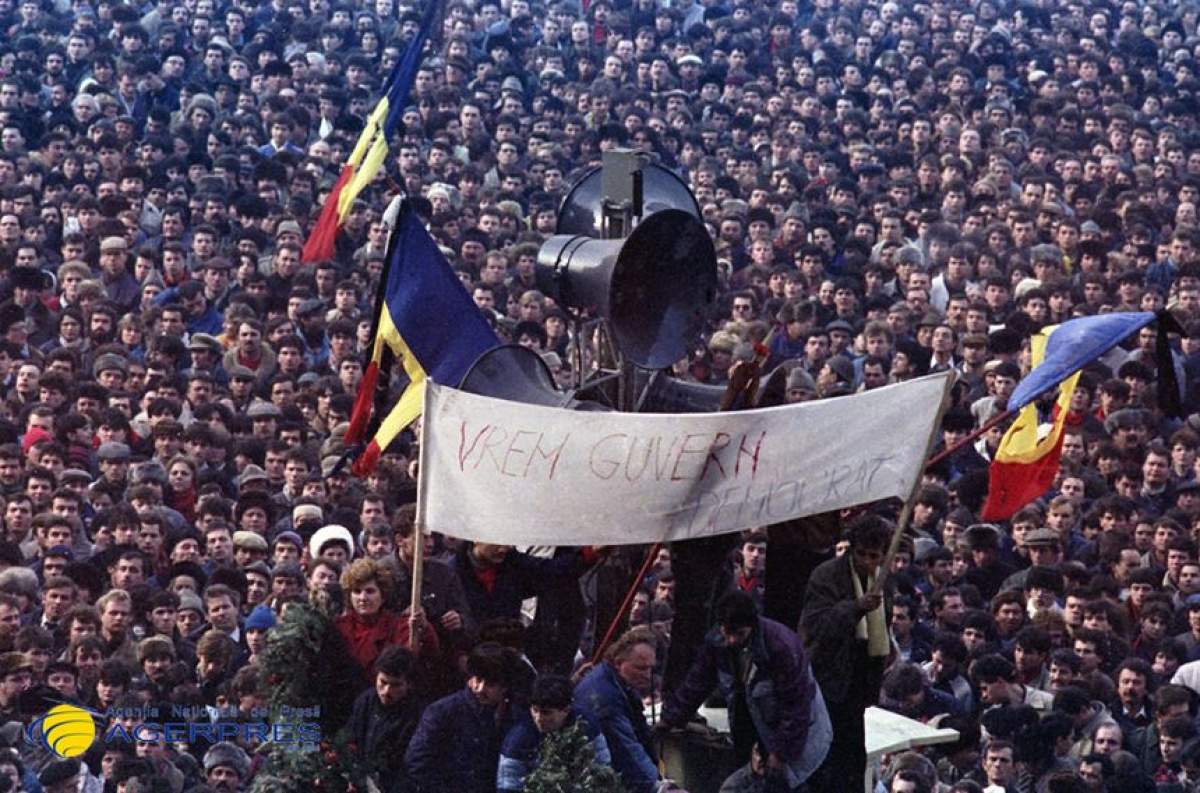 22 Decembrie, ziua care marchează căderea regimului comunist. Românii rememorează imaginea cu Ceauşescu fugind cu elicopterul
