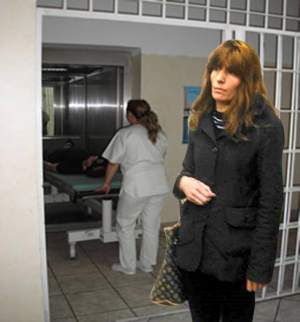 "Criminala de la metrou" face ravagii în Spitalul Penitenciarului Jilava: "Cu greu a fost liniştită şi bagată în cameră"