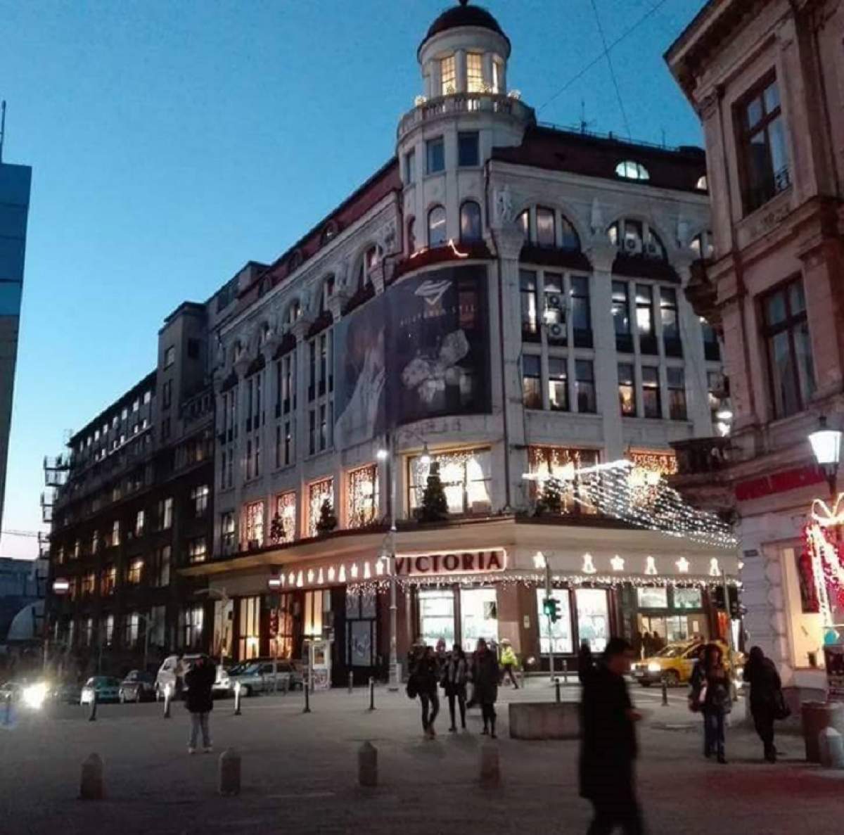 Incendiu în Bucureşti. Magazinul Victoria este în flăcări