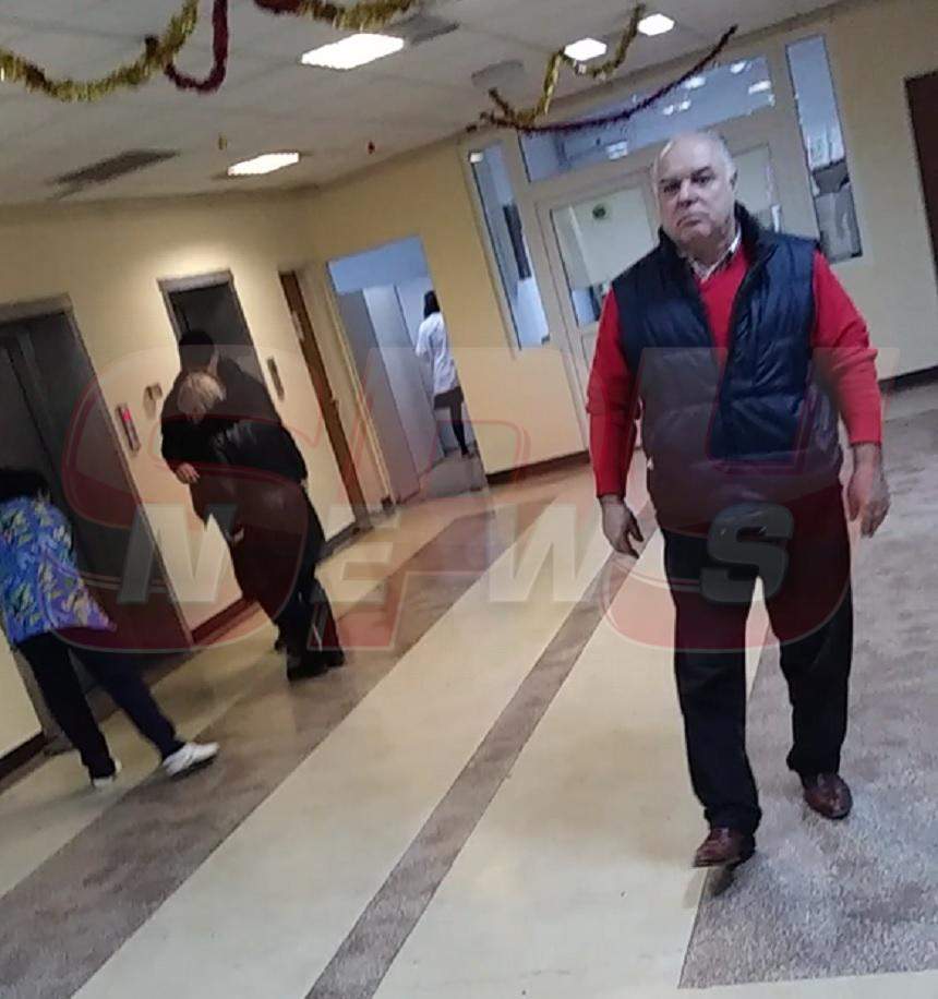 VIDEO PAPARAZZI / Ghinionul l-a lovit de Sărbători! Un politician celebru a ajuns de urgenţă la spital!