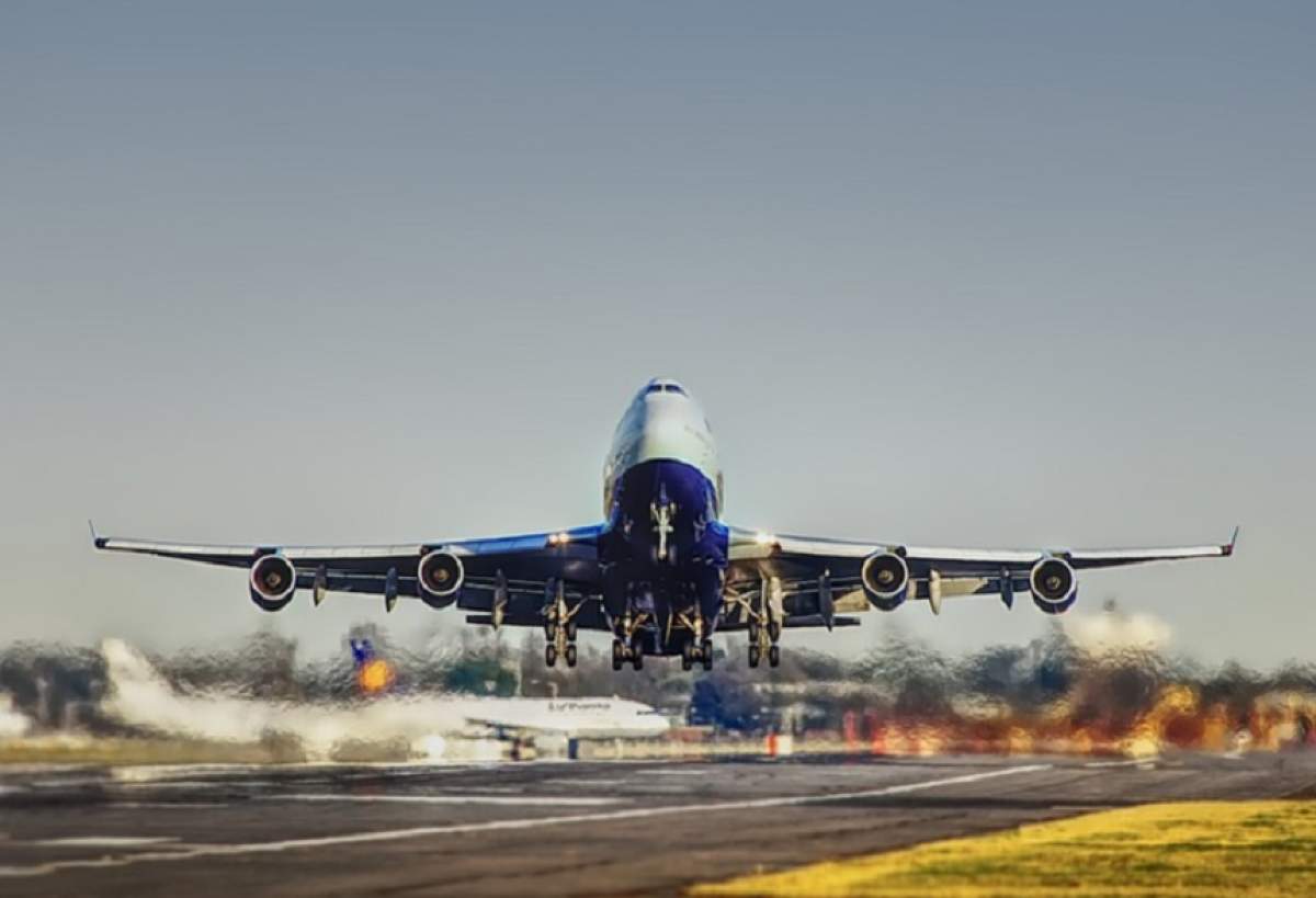 FOTO / Avion prăbușit pe un aeroport! 4 oameni au murit