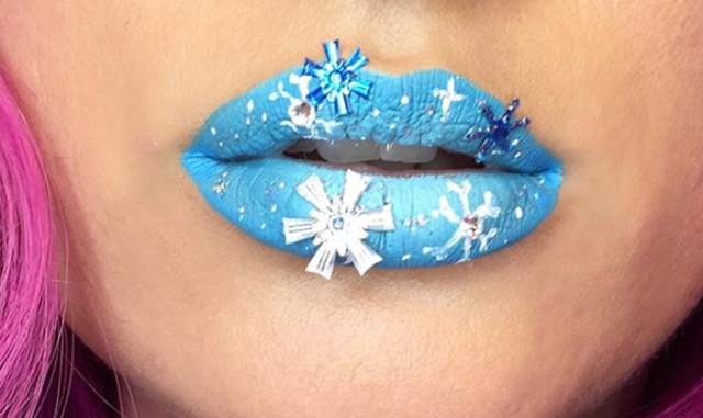FOTO / Trendul buzelor ”ninse” a luat-o razna pe Instagram! Cum să le faci și tu în doi pași