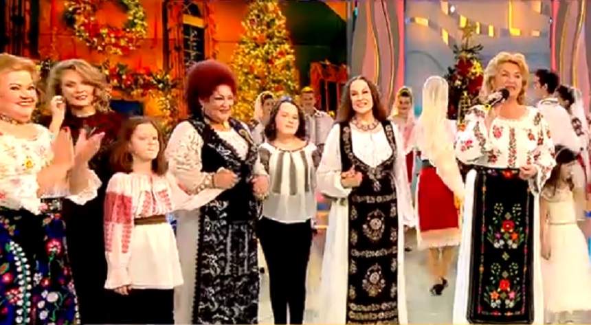 VIDEO / Cele mai tari bunicuțe din showbiz, la "Acces Direct": "Am venit cu averea noastră"