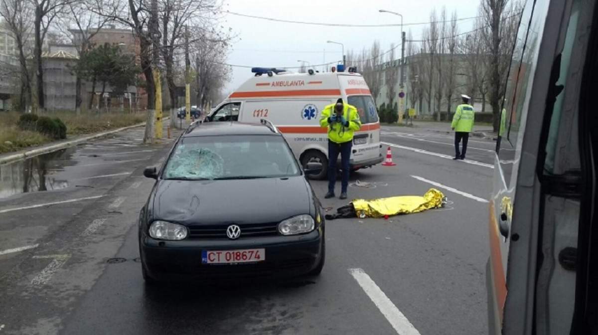 FOTO / Accident pe trecerea de pietoni. A fost aruncat la câţiva metri de trecere