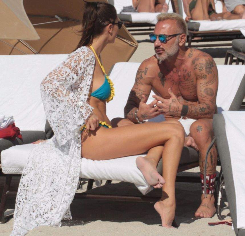 Gianluca Vacchi, pe plajă, în compania unei tinere hot. Cine este femeia cu care s-a distrat milionarul şi cum au fost surprinşi cei doi