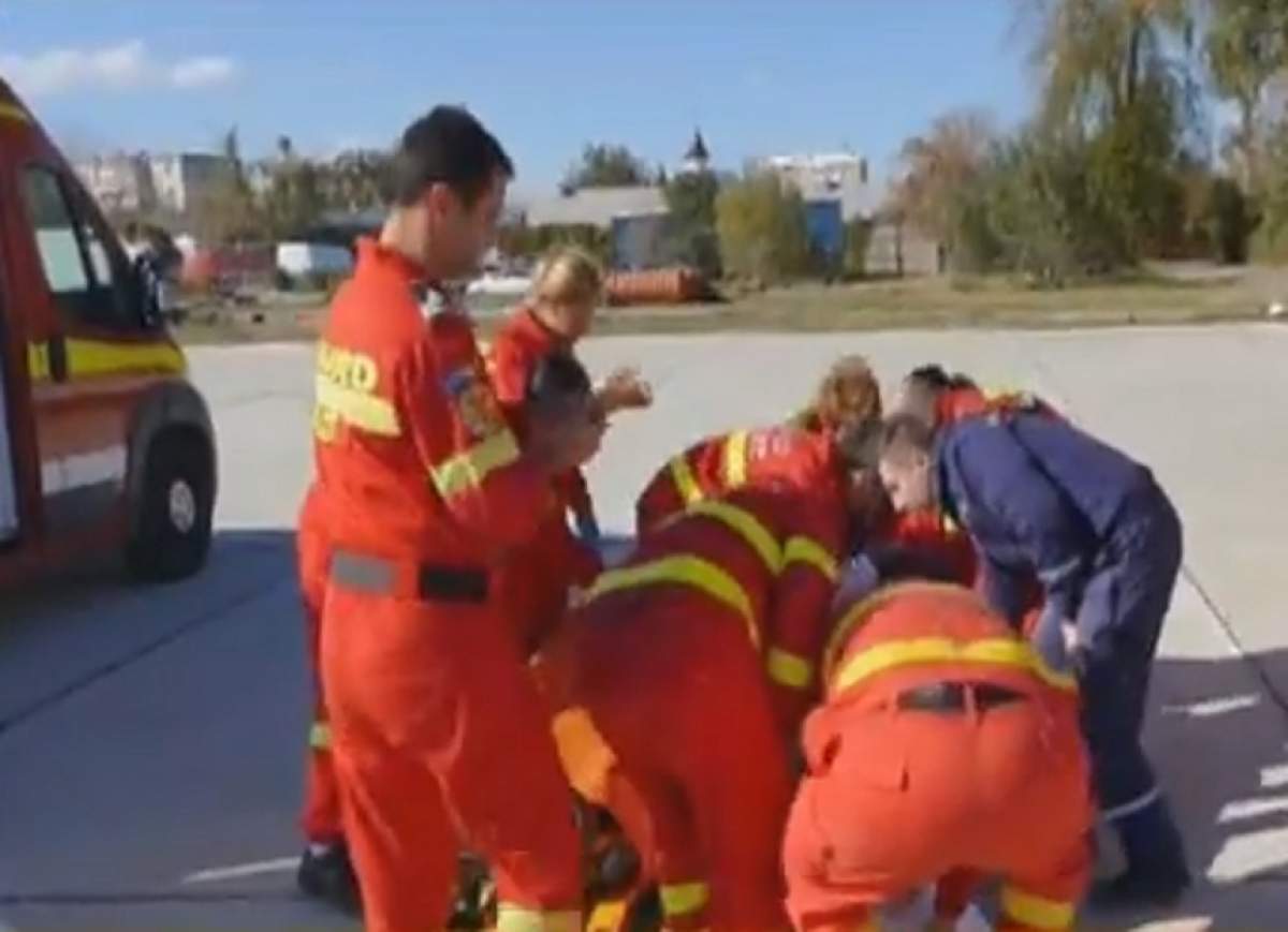 Scene înfiorătoare în Argeş! A fost atacat de un mistreţ în plină stradă! Bărbatul se află în stare critică