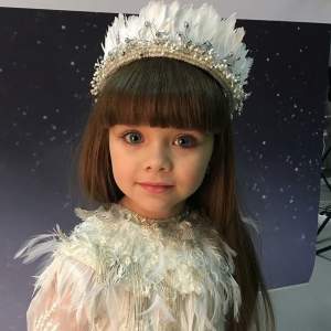 Cea mai frumoasă fetiță din lume, hărțuită la numai 6 ani. Uite ce mesaje tulbulătoare a primit Anastasiya Knyazeva!