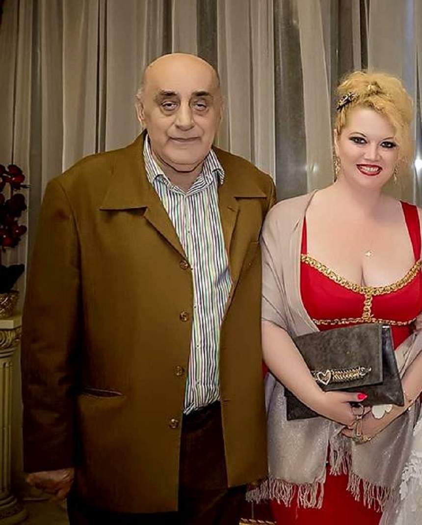FOTO / Moş Nicolae nu a uitat-o pe Oana Lis! Soţia fostului edil a găsit în ghetuţe un cadou de zile mari