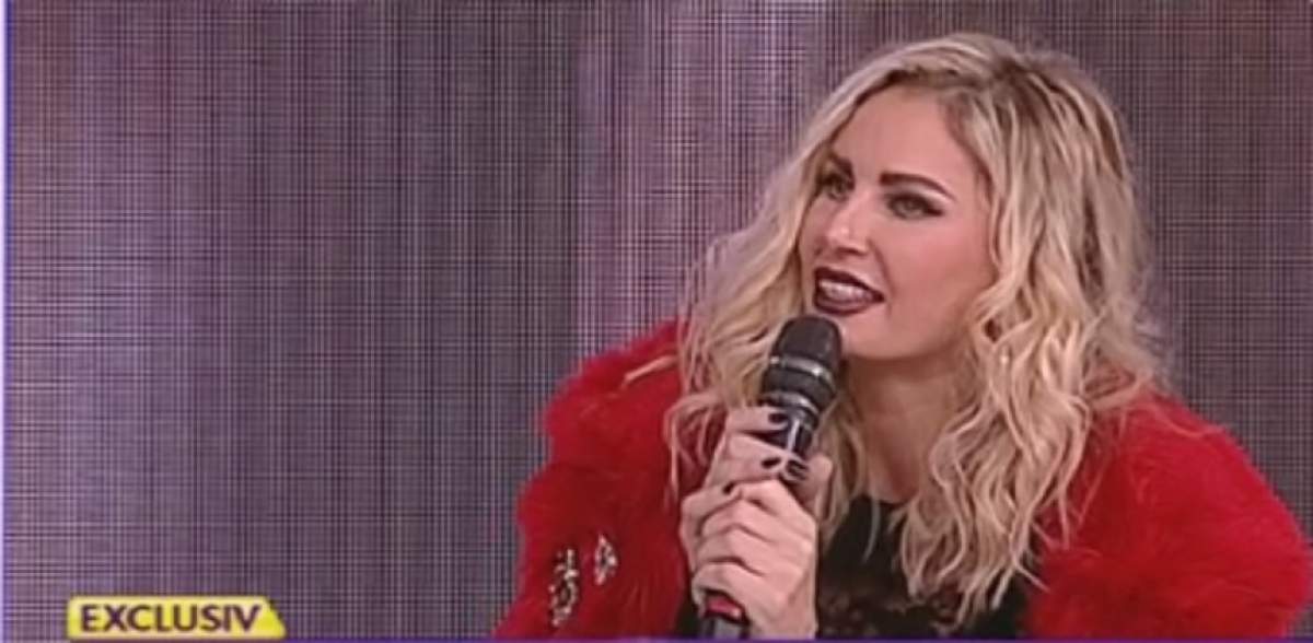 VIDEO / Andreea Bănică pregătită de Sărbători! A împodobit bradul împreună cu cei mici! „Mi-am dat seama că nu am destule globuri”