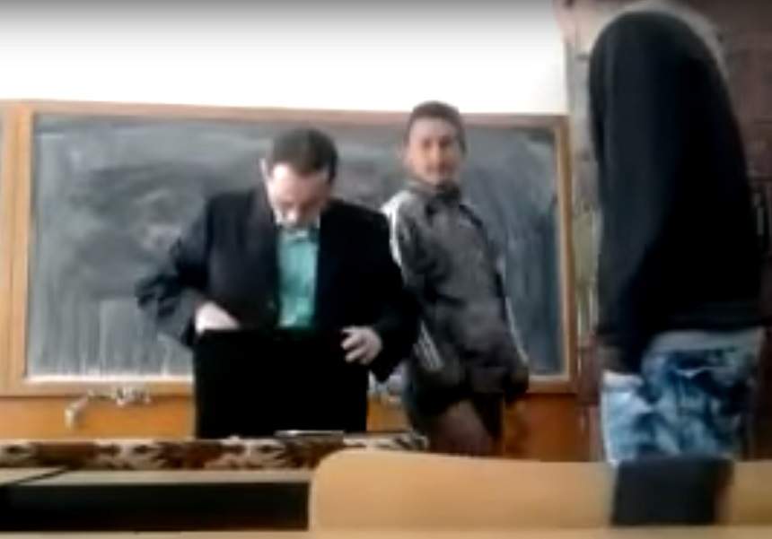 Încă un incident violent la școală. Un elev a bătut o profesoară chiar în timpul orelor