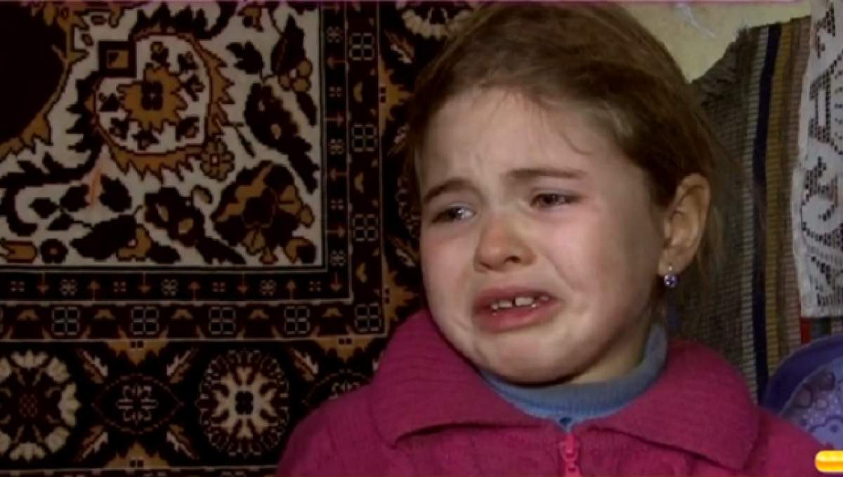VIDEO / Plânge cu lacrimi amare de dorul bunicii! Antonia a fost părăsită de mamă, iar acum a murit şi cea care a crescut-o