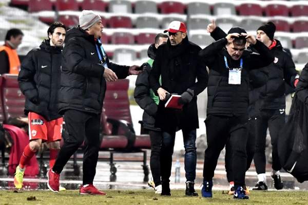 „Câinii” latră, dar nu muşcă! Cum a ratat Dinamo un alt transfer important!