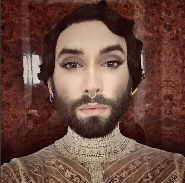 FOTO / Travestitul din spatele artistei Conchita Wurst vrea să-și "omoare" personajul