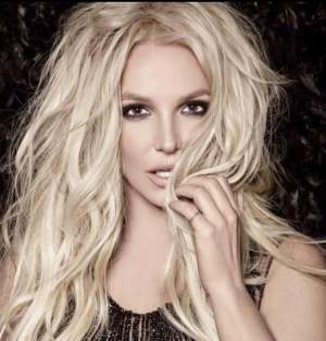 FOTO / Britney Spears, în rochie transparentă! Blonda a oferit o priveliște de senzație