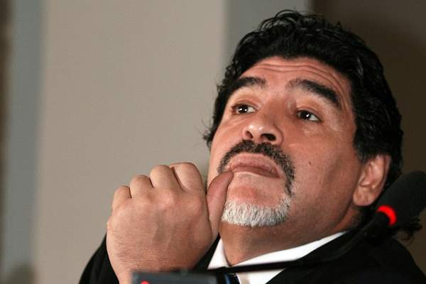Maradona are din nou probleme cu legea! Fostul mare fotbalist, cercetat pentru agresarea unei femei!