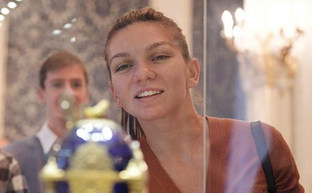 Campioana nu stă degeaba! Ieşită din circuit din cauza unei accidentări, Simona Halep şi-a găsit o nouă ocupaţie! / VIDEO EXCLUSIV