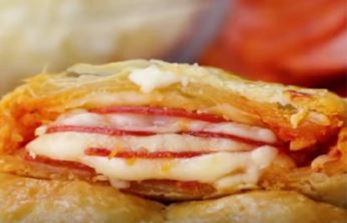 REȚETA ZILEI - LUNI: Foietaj cu mozzarella și pepperoni! Își lasă gura apă doar când vezi