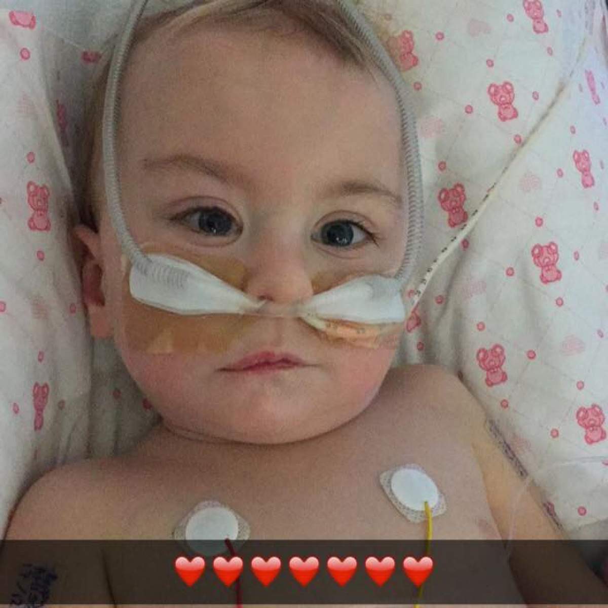 FOTO / Miracol! Un bebeluş a fost adus la viaţă de sora sa mai mare! "A fost un moment magic"