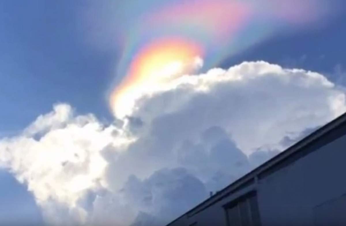 VIDEO / Fenomen bizar în Singapore! Cerul a fost acoperit de culori