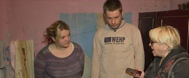VIDEO / Mirabela Dauer, crize de nervi în casa în care apa curge din tavan! Șase suflete dorm în acelaşi pat