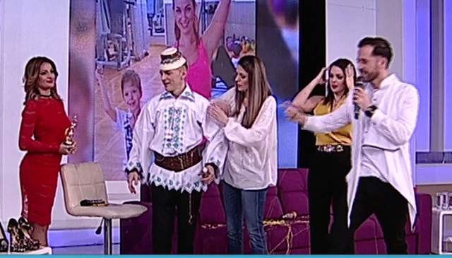 VIDEO / Războiul familiilor celebre se dă în platoul lui Morar! Deea cu Dinu Maxer şi Radu cu Nina Ille