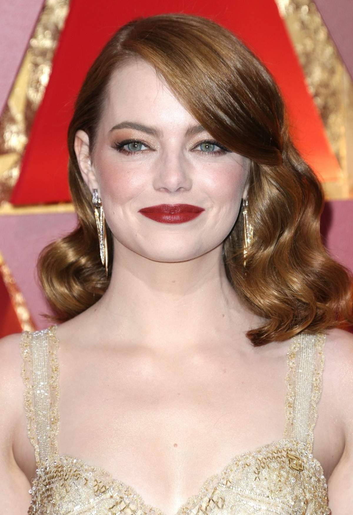 FOTO / Cea mai așteptată apariție de la Gala Premiilor Oscar! Emma Stone a venit alături de fratele ei