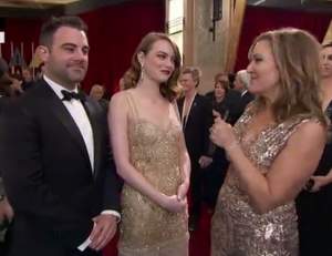 FOTO / Cea mai așteptată apariție de la Gala Premiilor Oscar! Emma Stone a venit alături de fratele ei