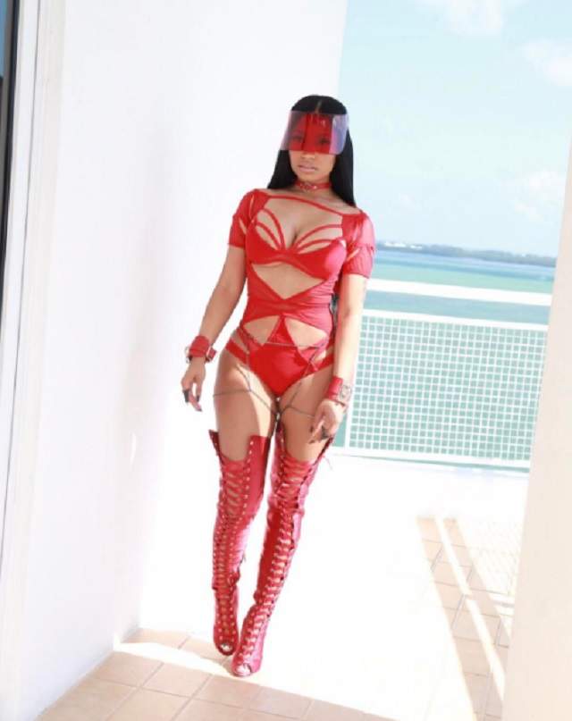 FOTO / Nicki Minaj, ce-ai în "ambuteiaj"? Apariţie mai ceva ca a unui star PORNO