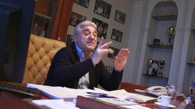 Giovanni Becali s-a ”războit” cu propriile măsele, într-un restaurant de fițe! Clienții, ORIPILAȚI / VIDEO PAPARAZZI