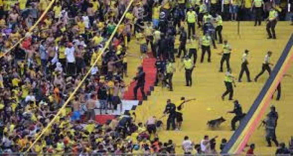 Incidente violente în Ecuador, la un meci al Barcelonei! 40 de persoane au fost rănite!